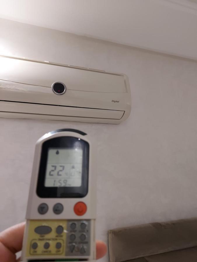 Luxury Of 80m2 , 1minute From Hassan2 Mosquè From Family , Pour Famille , Interdit Couples Araabic Non Marié, Forbidden Unmarried Araabic Couples * Casa Blanca