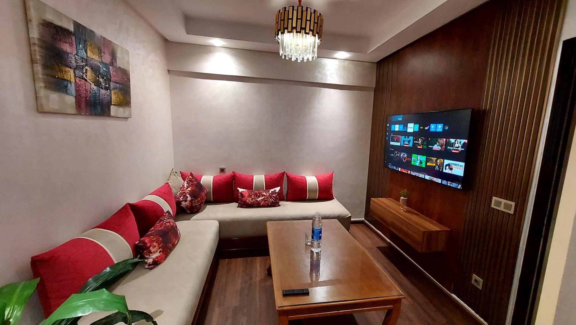 Luxury Downtown Of 80m2 In Front Of Hassan 2 Mosque And Sea From Family , Pour Famille , Interdit Couples Araabic Non Marie, Forbidden Unmarried Araabic Couples Basement Car Park * Casablanca