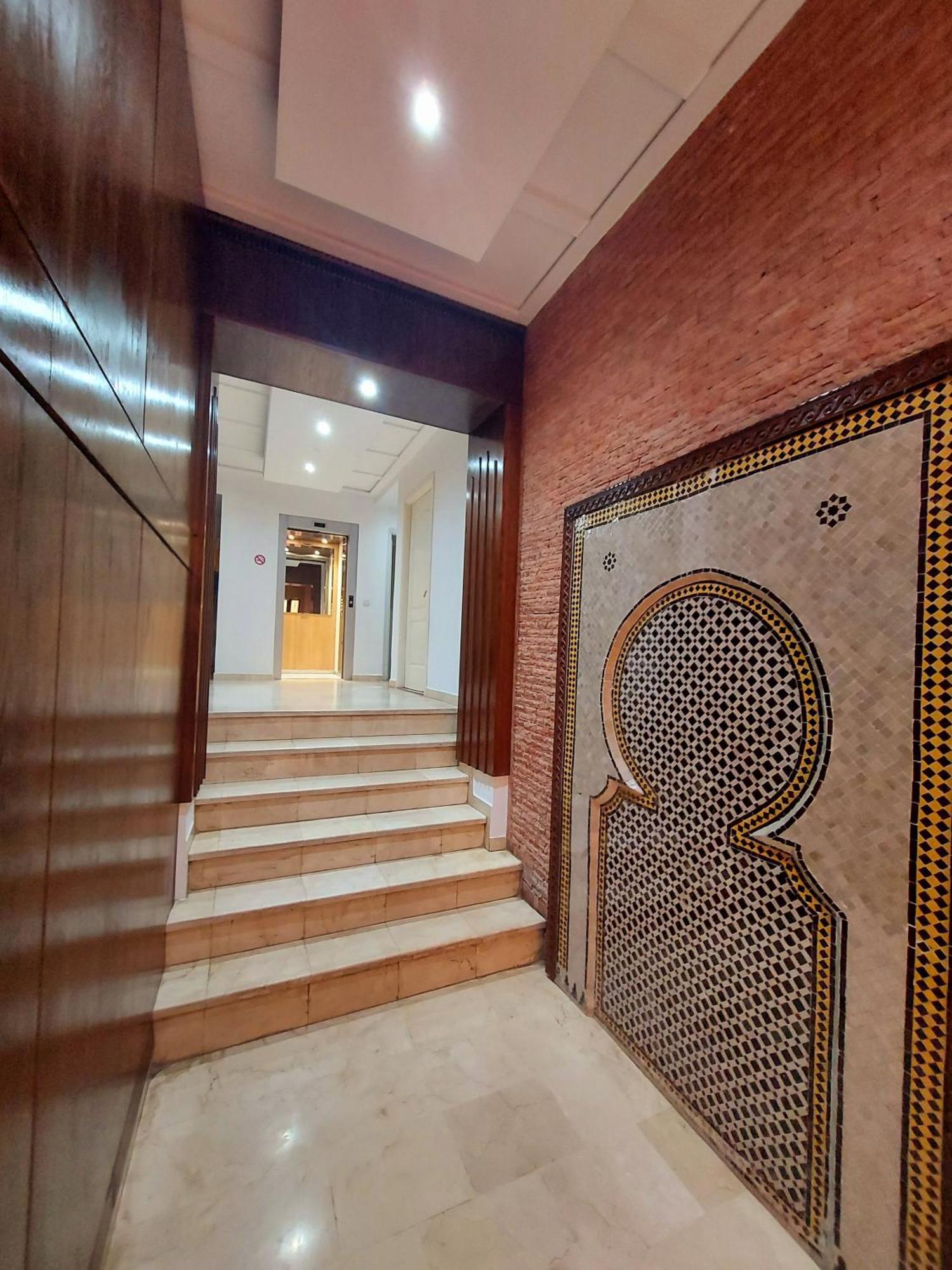 Luxury Of 80m2 , 1minute From Hassan2 Mosquè From Family , Pour Famille , Interdit Couples Araabic Non Marié, Forbidden Unmarried Araabic Couples